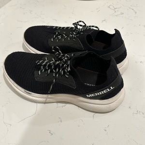 Merrell Recupe Lace men’s shoes in black. Size is 8.5.